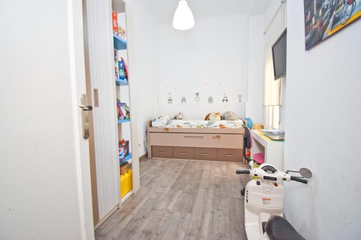 Image No.8-3 Bed Apartment for sale