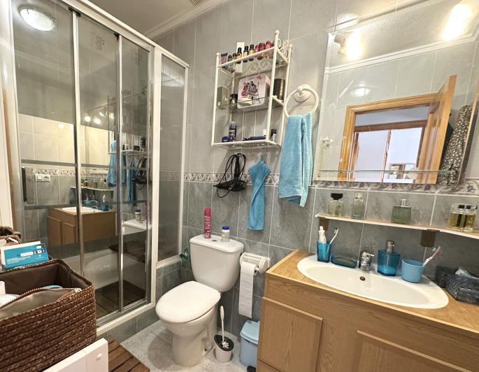 Image No.17-2 Bed Townhouse for sale