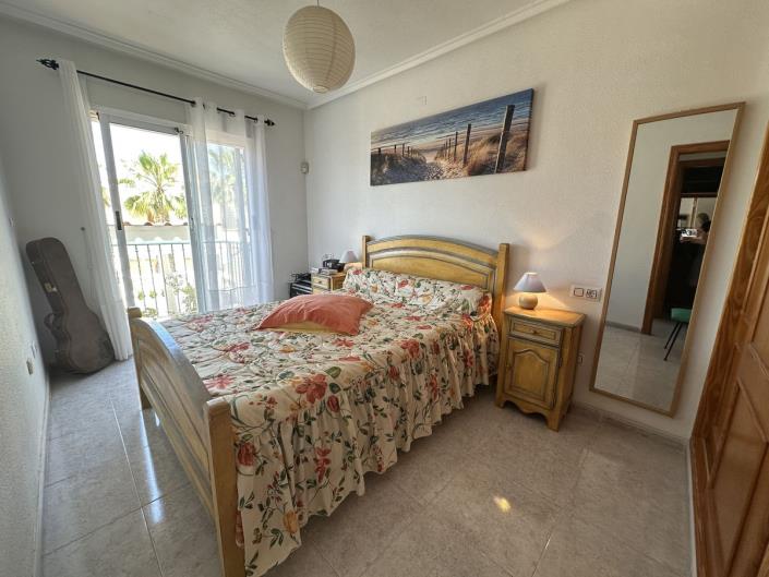 Image No.18-2 Bed Townhouse for sale