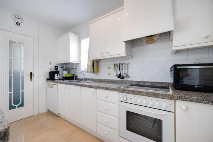 Image No.23-3 Bed Townhouse for sale