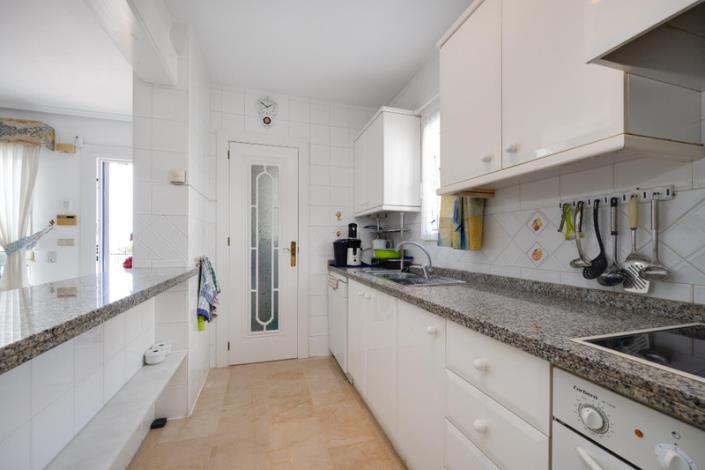 Image No.24-3 Bed Townhouse for sale