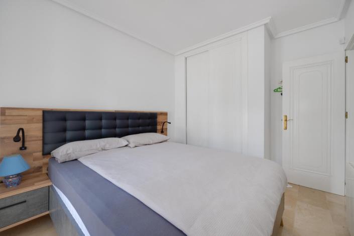 Image No.25-3 Bed Townhouse for sale