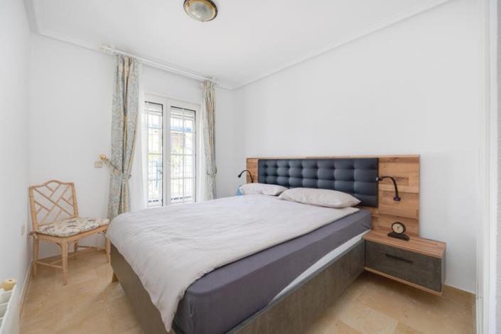 Image No.26-3 Bed Townhouse for sale