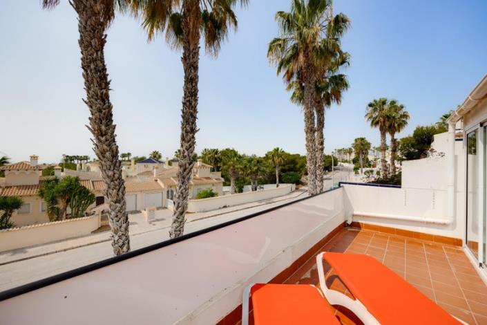 Image No.40-3 Bed Townhouse for sale