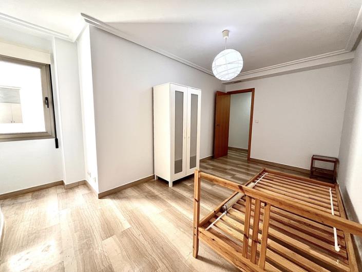 Image No.12-4 Bed Apartment for sale