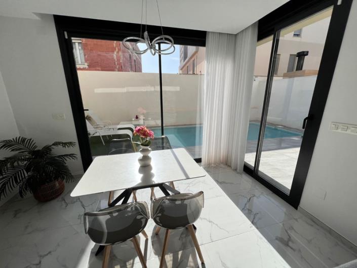 Image No.5-3 Bed Villa for sale