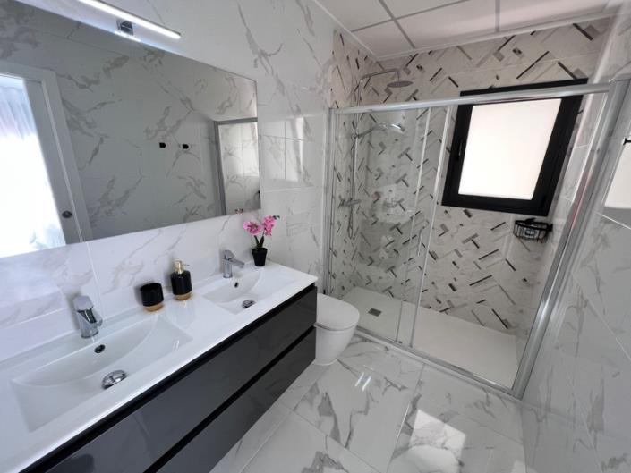 Image No.19-3 Bed Villa for sale