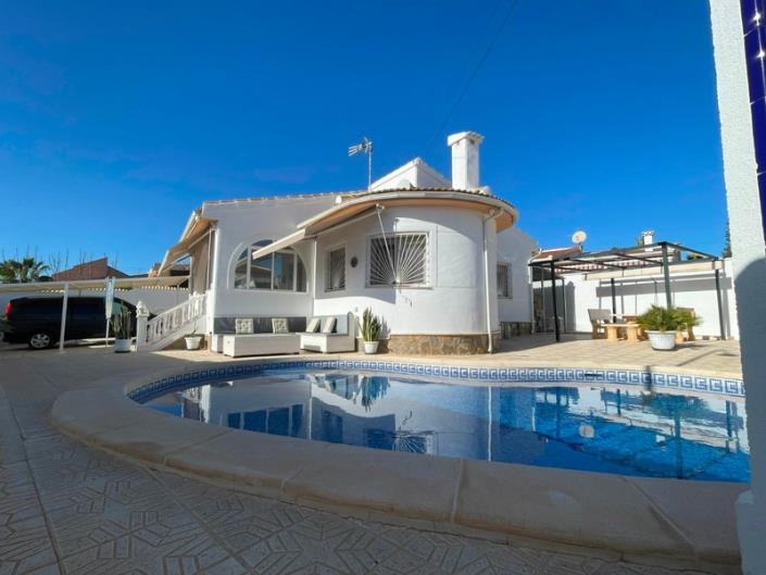 Image No.1-3 Bed Villa for sale