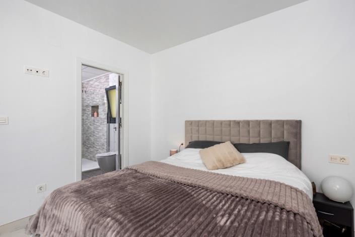 Image No.20-3 Bed Villa for sale