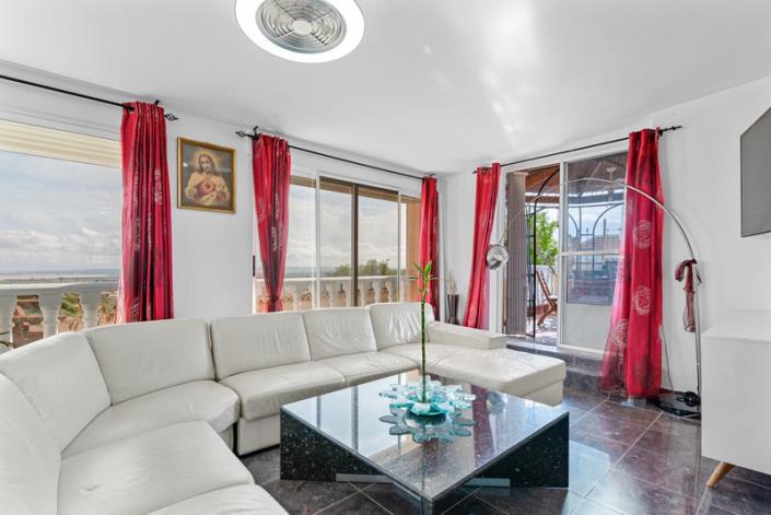 Image No.18-3 Bed Villa for sale