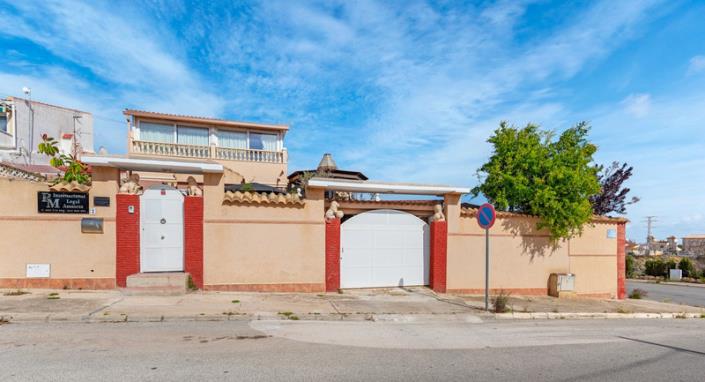 Image No.48-3 Bed Villa for sale