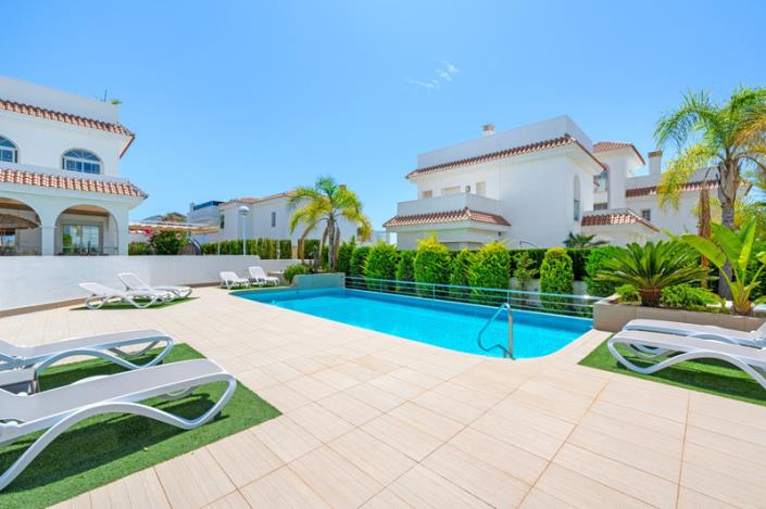 Image No.45-3 Bed Villa for sale