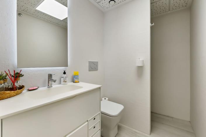 Image No.24-3 Bed Apartment for sale