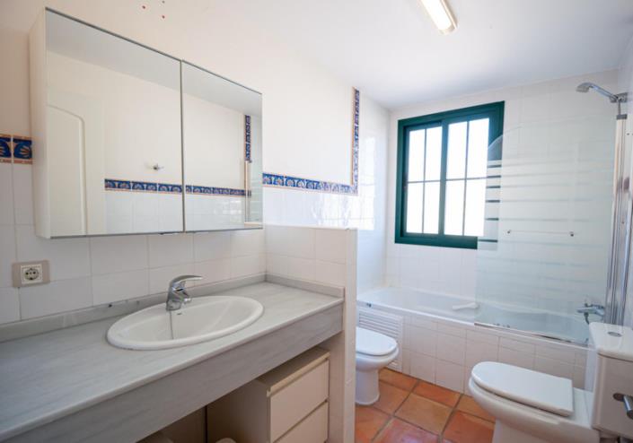 Image No.22-2 Bed Townhouse for sale