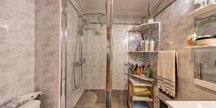 Image No.20-2 Bed Apartment for sale