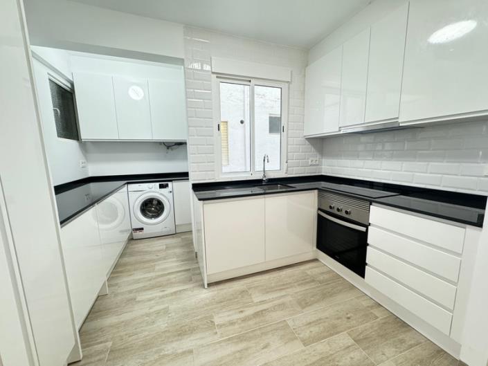 Image No.7-3 Bed Apartment for sale