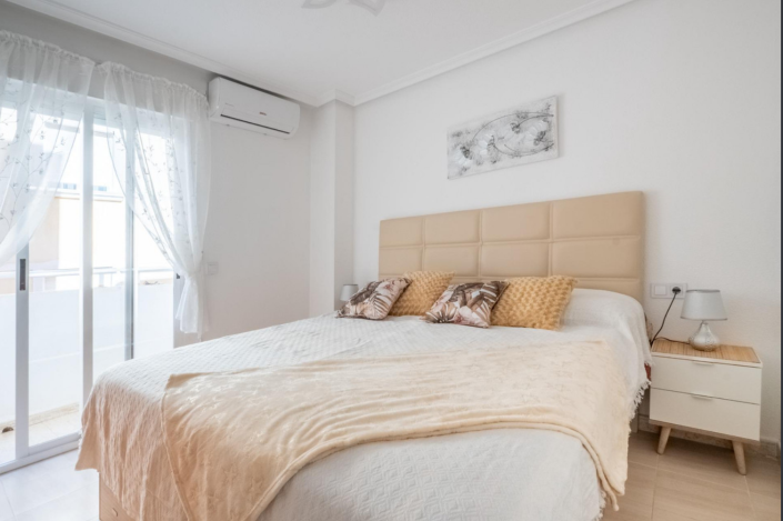 Image No.4-Appartement de 2 chambres à vendre à Torrevieja