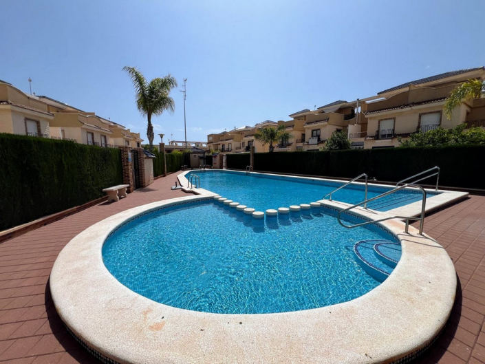 Image No.1-3 Bed Townhouse for sale