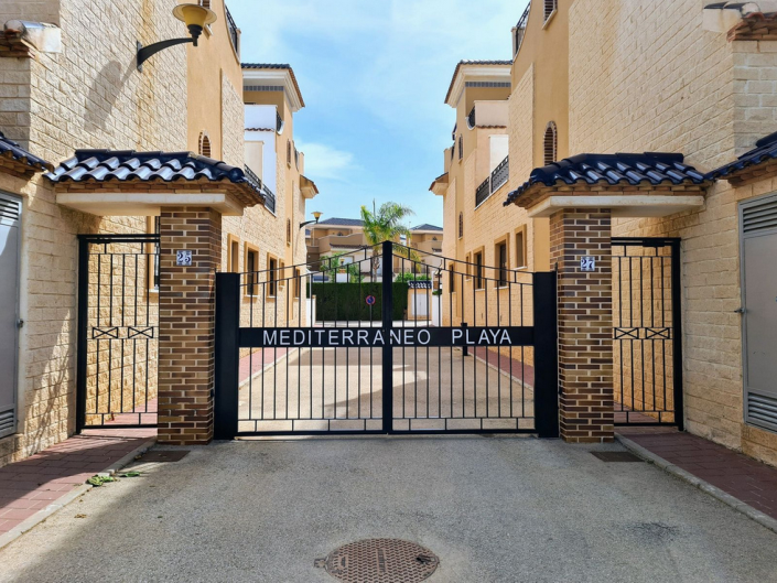 Image No.33-3 Bed Townhouse for sale