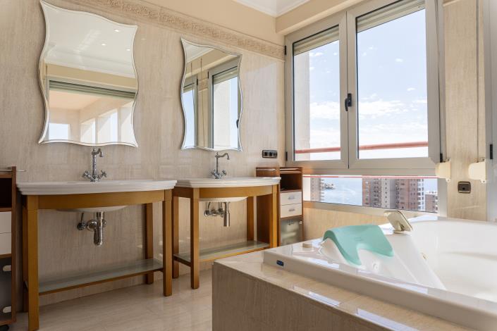 Image No.22-6 Bed Penthouse for sale