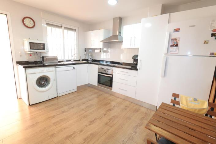 Image No.10-3 Bed Townhouse for sale