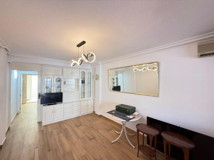 Image No.1-2 Bed Townhouse for sale