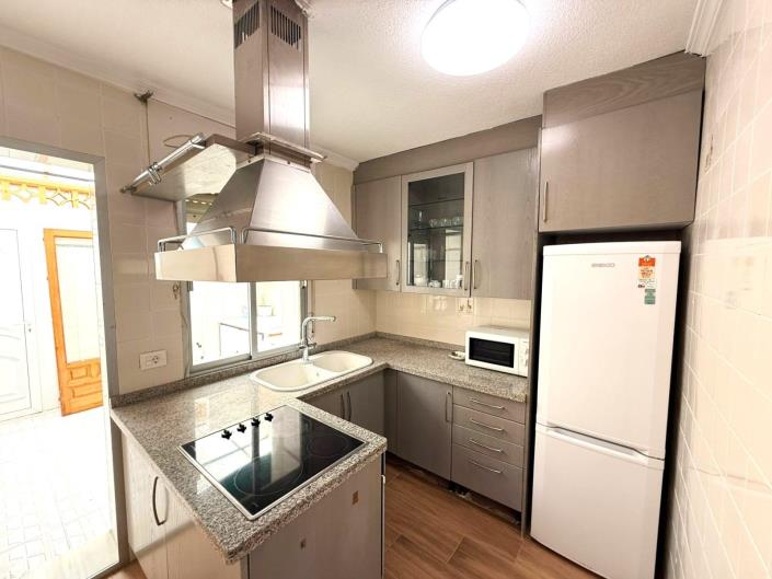 Image No.2-Maison de ville de 2 chambres à vendre à Torrevieja