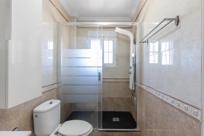 Image No.19-2 Bed Semi-Detached for sale