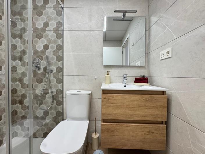 Image No.18-2 Bed Apartment for sale