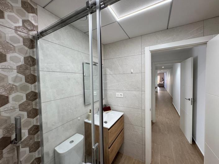 Image No.21-2 Bed Apartment for sale