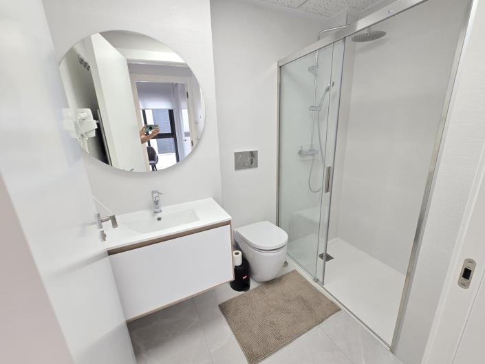 Image No.20-2 Bed Apartment for sale