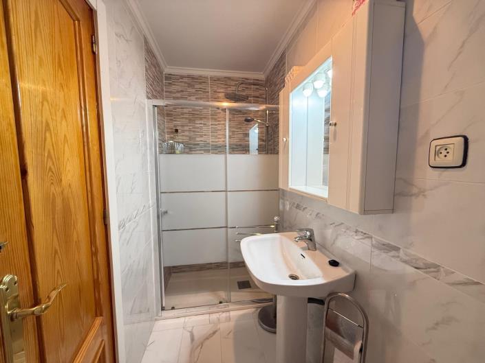 Image No.8-3 Bed Apartment for sale