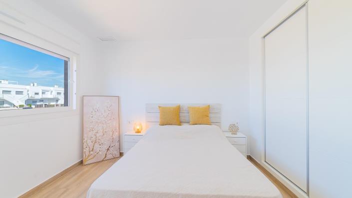 Image No.14-2 Bed Bungalow for sale