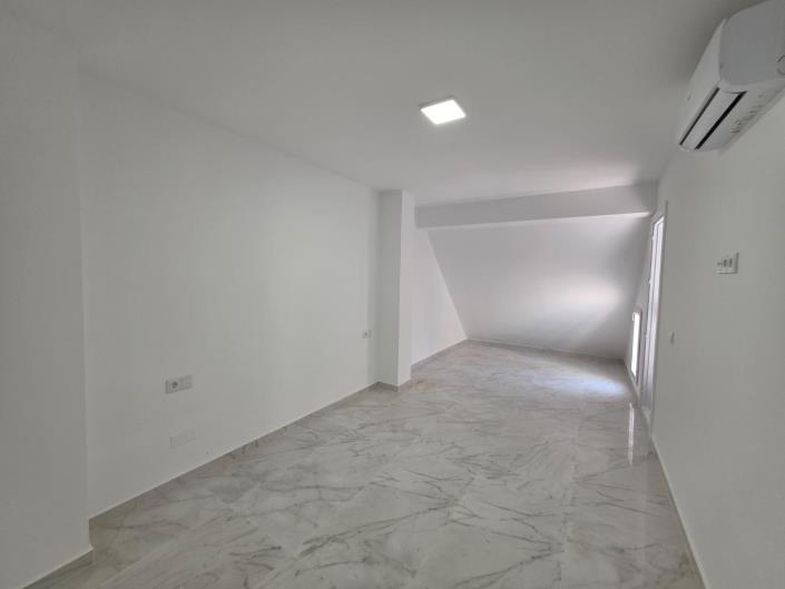 Image No.11-2 Bed Townhouse for sale