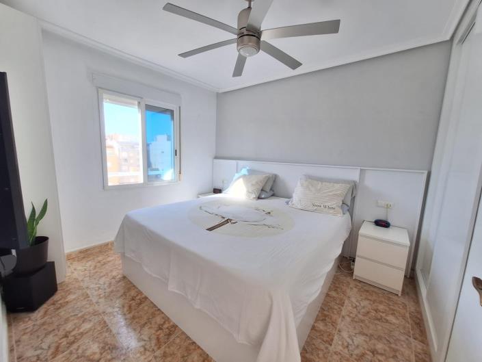 Image No.3-Appartement de 2 chambres à vendre à Torrevieja