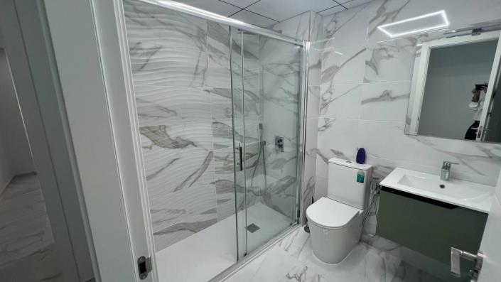 Image No.8-2 Bed Apartment for sale