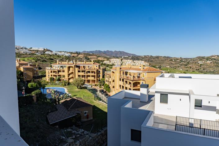 Image No.37-2 Bed Apartment for sale