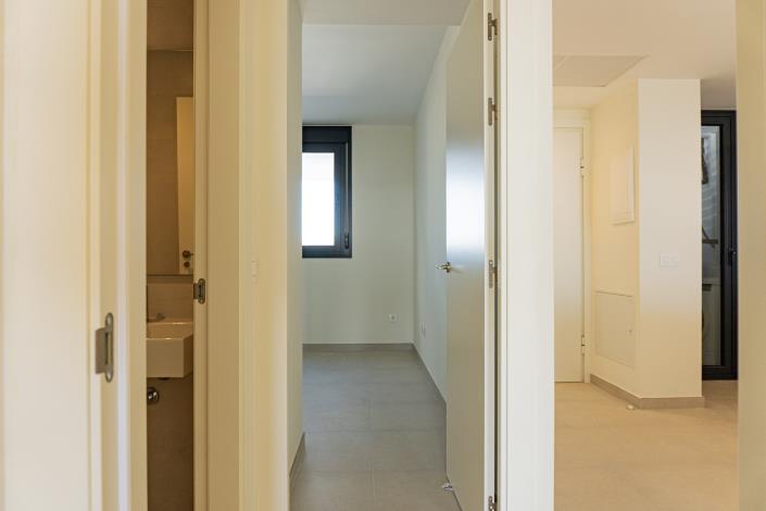 Image No.21-2 Bed Apartment for sale