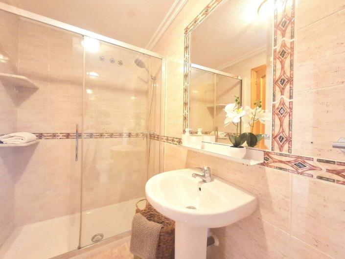 Image No.18-2 Bed Apartment for sale