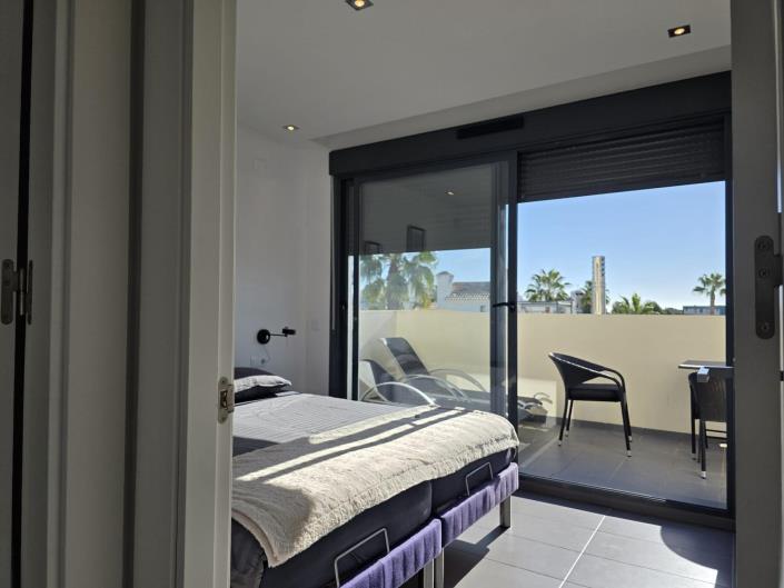 Image No.15-3 Bed Villa for sale