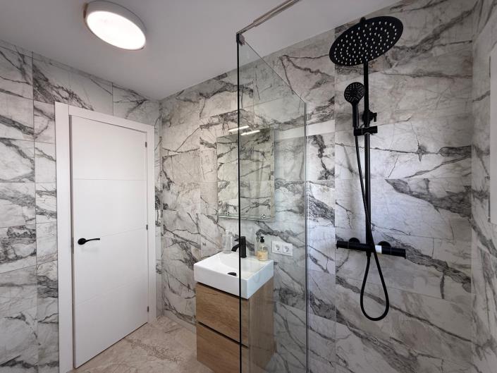 Image No.17-2 Bed Apartment for sale