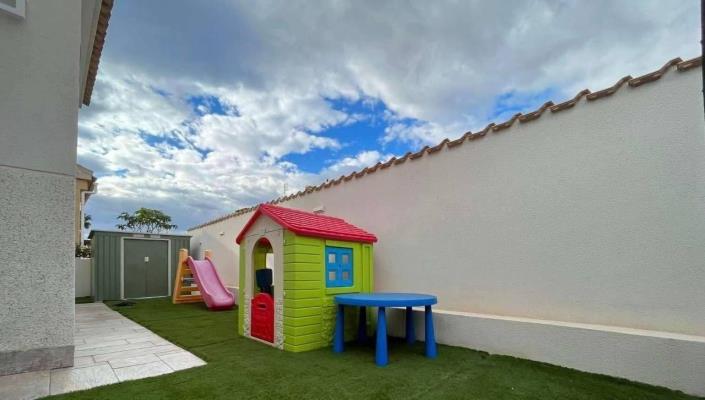 Image No.18-3 Bed Villa for sale