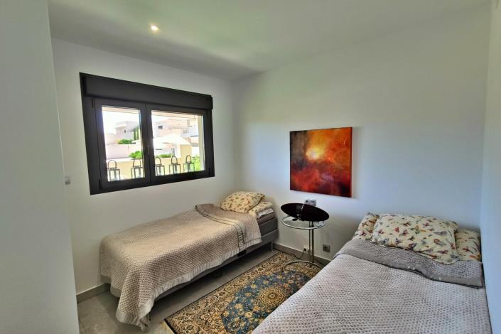 Image No.16-2 Bed Apartment for sale