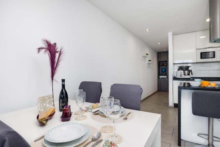 Image No.21-2 Bed Apartment for sale