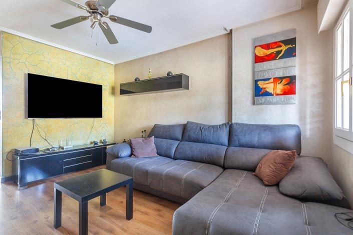 Image No.6-2 Bed Townhouse for sale