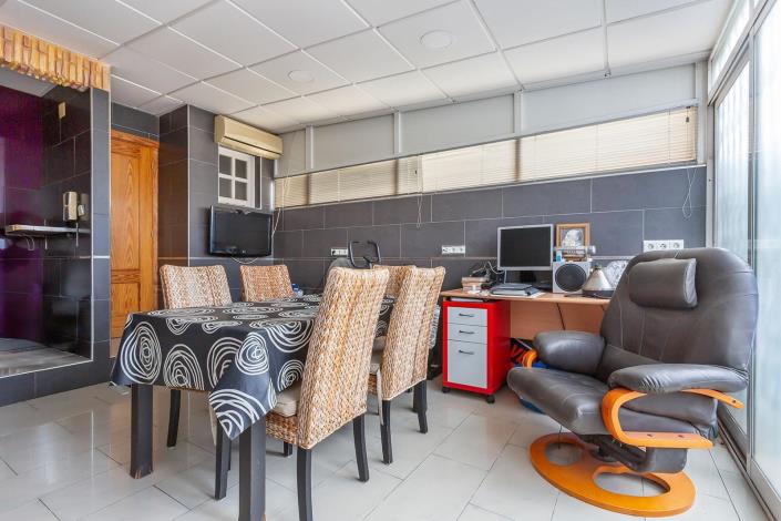 Image No.11-2 Bed Townhouse for sale