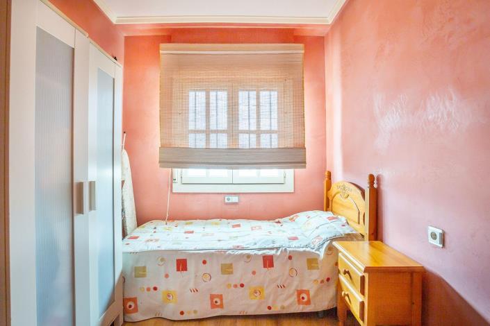 Image No.20-2 Bed Townhouse for sale