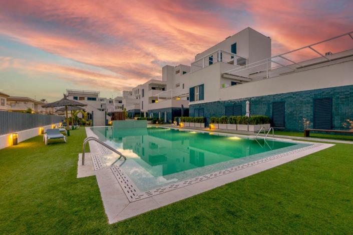 Image No.20-2 Bed Apartment for sale