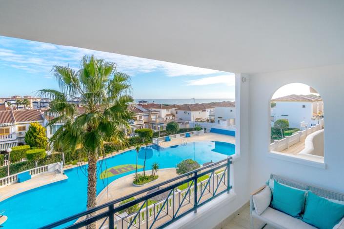 Image No.1-Studio for sale