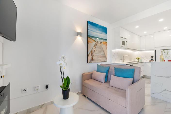 Image No.5-Studio for sale